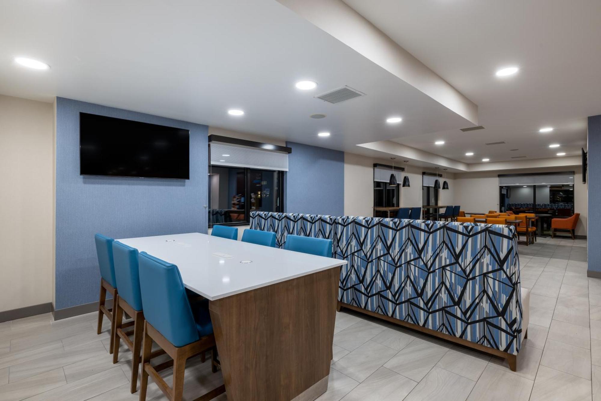 Holiday Inn Express Rochester South - Mayo Area By Ihg Exterior foto